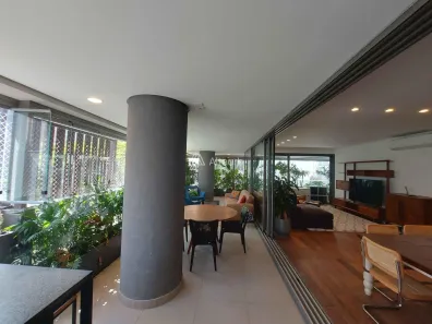 Apartamento com 3 Quartos para venda ou aluguel, 247m² no Vila Nova Conceição, São Paulo