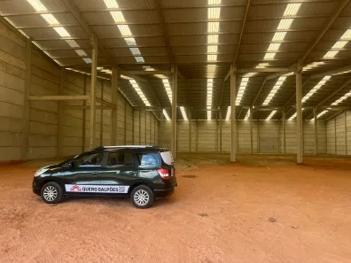 Galpão/Depósito/Armazém para venda ou aluguel, 1600m² no Centro, Camboriú