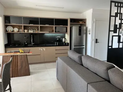 Apartamento com 2 Quartos para alugar, 100m² no Jurerê, Florianópolis