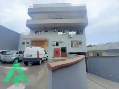 Sala Comercial para alugar, 150m² no Água Verde, Blumenau