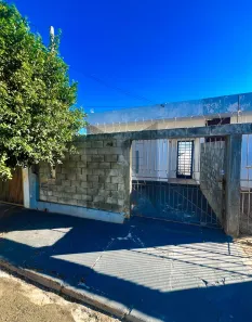 Casa com 2 Quartos para alugar, 85m² no Centro, Araraquara