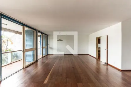 Casa com 5 Quartos à venda, 350m² no Pacaembu, São Paulo
