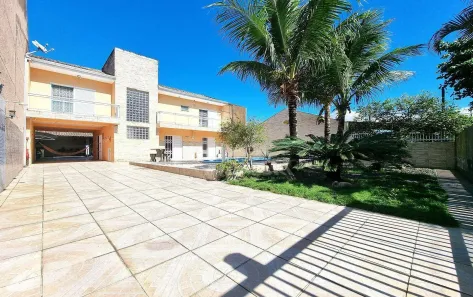 Sobrado com 3 Quartos à venda, 334m² no Guaratuba, Guaratuba