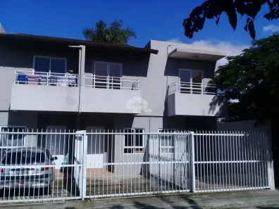 Casa com 8 Quartos à venda, 300m² no São João do Rio Vermelho, Florianópolis