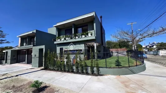 Casa com 3 Quartos à venda, 248m² no Pântano do Sul, Florianópolis