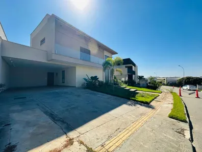 Casa de Condomínio com 4 Quartos à venda, 351m² no Residencial Goiânia Golfe Clube, Goiânia