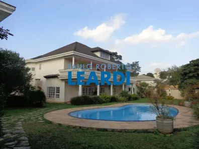 Casa com 4 Quartos para venda ou aluguel, 800m² no Caxingui, São Paulo