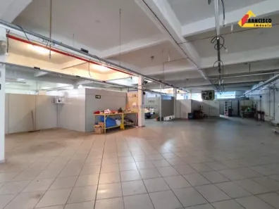 Ponto Comercial para alugar, 800m² no Vila Belo Horizonte, Divinópolis