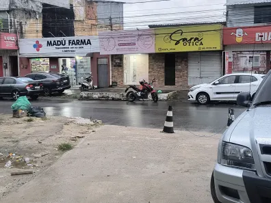 Casa com 2 Quartos à venda, 200m² no Clima Bom, Maceió