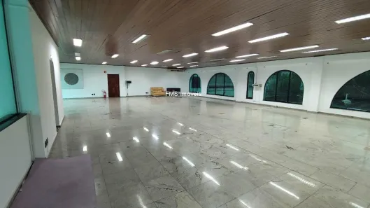 Prédio Comercial com 1 Quarto para alugar, 1250m² no Jardim Everest, São Paulo