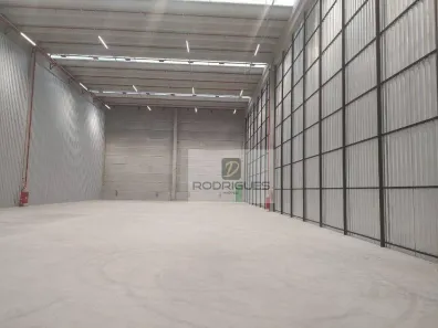 Galpão/Depósito/Armazém para alugar, 2831m² no Parque Jaçatuba, Santo André