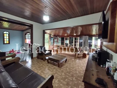 Fazenda/Sítio com 3 Quartos à venda, 40000m² no Centro, Pinheiral