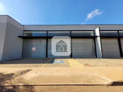 Ponto Comercial para alugar, 419m² no Segismundo Pereira, Uberlândia