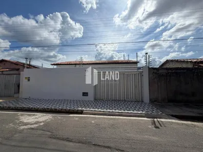 Casa com 3 Quartos à venda, 200m² no Saci, Teresina