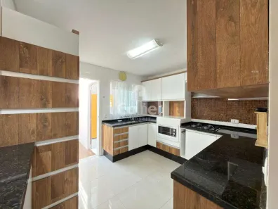 Sobrado com 4 Quartos à venda, 154m² no Centro Cívico, Curitiba