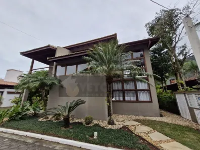 Sobrado com 3 Quartos à venda, 235m² no Paúba, São Sebastião