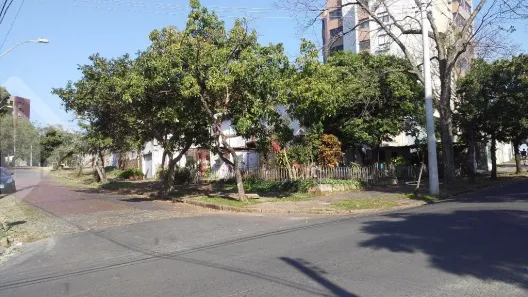Lote/Terreno à venda, 725m² no Cristo Redentor, Porto Alegre