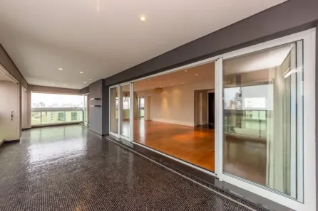 Apartamento com 4 Quartos à venda, 233m² no Vila Uberabinha, São Paulo