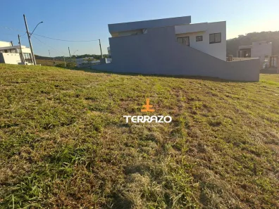 Lote/Terreno à venda, 261m² no Casa de Pedra, Volta Redonda