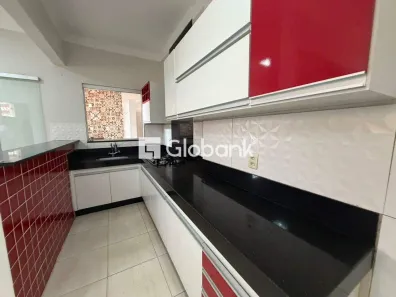 Casa com 3 Quartos para alugar, 130m² no Alto São João, Montes Claros