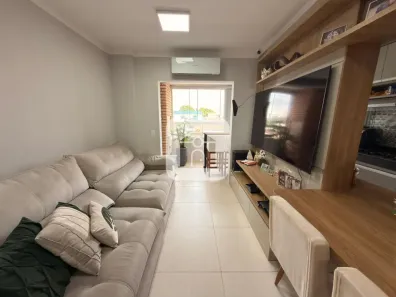 Apartamento com 3 Quartos para alugar, 90m² no Presidente Roosevelt, Uberlândia