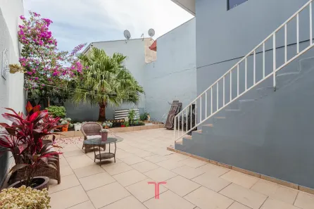 Casa com 2 Quartos à venda, 210m² no Sítio Cercado, Curitiba