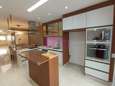 Sobrado com 3 Quartos para venda ou aluguel, 200m² no Vila Granada, São Paulo