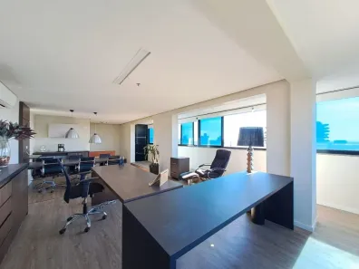 Sala Comercial para venda ou aluguel, 112m² no Três Figueiras, Porto Alegre