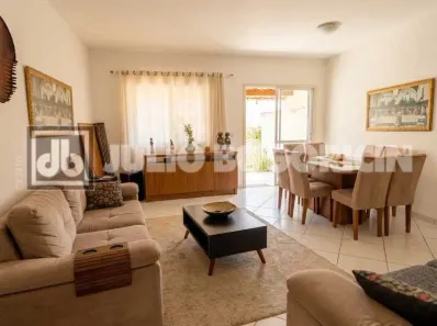 Casa de Condomínio com 2 Quartos à venda, 87m² no Taquara, Rio de Janeiro