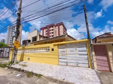 Casa com 4 Quartos à venda, 414m² no São Gerardo, Fortaleza