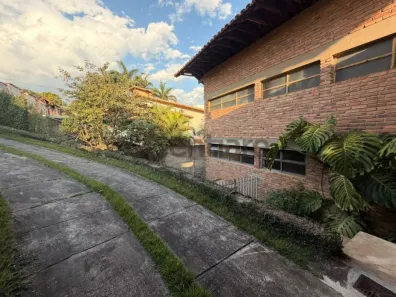 Casa com 7 Quartos para alugar, 300m² no Bandeirantes (Pampulha), Belo Horizonte
