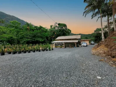 Fazenda/Sítio com 3 Quartos à venda, 220m² no Vila Nova, Joinville