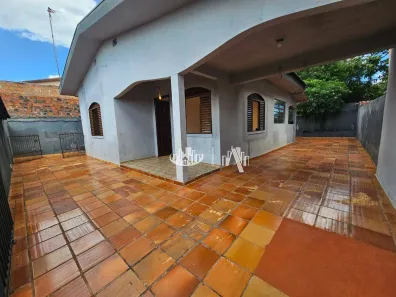 Casa com 2 Quartos para alugar, 75m² no Vila Matarazzo, Londrina
