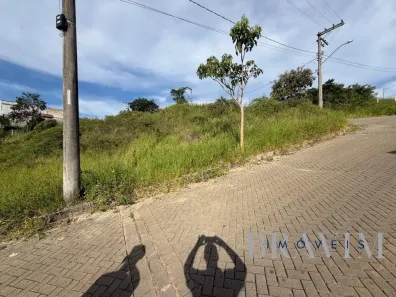 Lote/Terreno à venda, 301m² no Campinho da Serra I, Serra