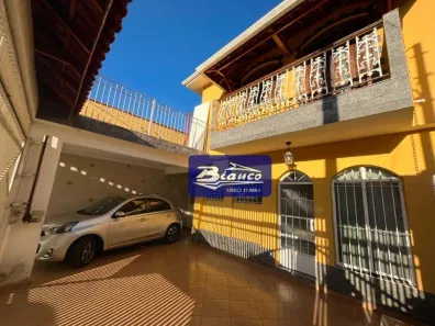Sobrado com 3 Quartos à venda, 128m² no Jardim Santa Mena, Guarulhos