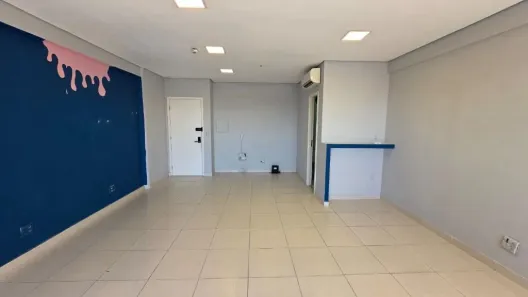 Sala Comercial para alugar, 42m² no Vila Mathias, Santos