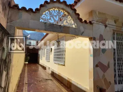 Casa com 5 Quartos para venda ou aluguel, 360m² no Anil, Rio de Janeiro