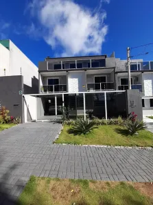 Sobrado com 3 Quartos à venda, 150m² no Capão Raso, Curitiba