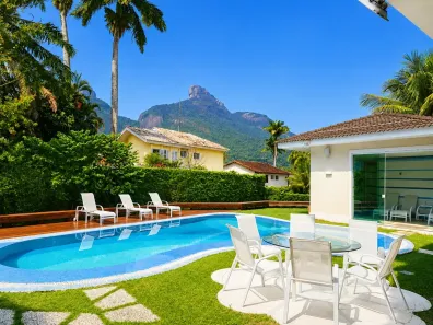 Casa de Condomínio com 6 Quartos para alugar, 1300m² no Itanhangá, Rio de Janeiro