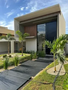 Casa de Condomínio com 4 Quartos à venda, 225m² no Condomínio do Lago, Goiânia