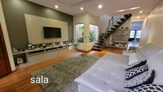 Sobrado com 4 Quartos à venda, 299m² no Vila Nogueira, Diadema