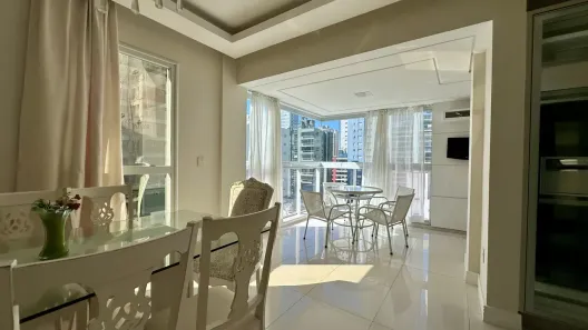 Apartamento com 3 Quartos à venda, 98m² no Meia Praia, Itapema