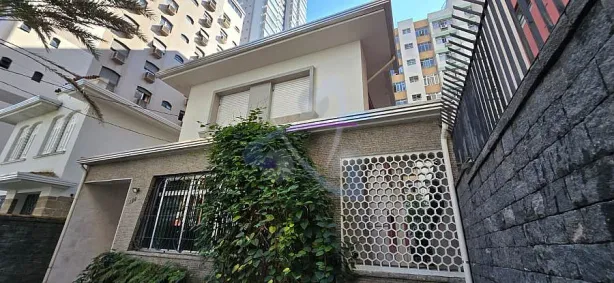 Imóvel Comercial com 3 Quartos para alugar, 330m² no Gonzaga, Santos
