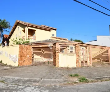Imóvel Comercial com 3 Quartos à venda, 300m² no Parque São Quirino, Campinas
