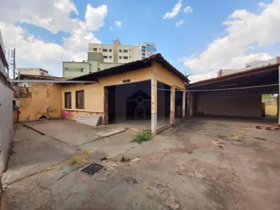 Galpão/Depósito/Armazém para alugar, 725m² no Saraiva, Uberlândia