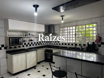 Casa com 3 Quartos à venda, 175m² no Residencial Gramado, Uberlândia