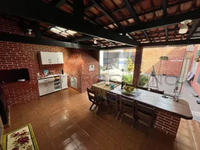 Casa com 3 Quartos à venda, 448m² no Vila Mogilar, Mogi das Cruzes