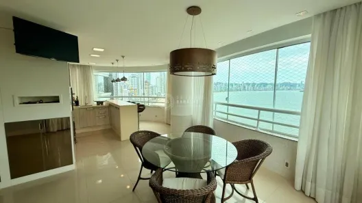 Apartamento com 3 Quartos para alugar, 189m² no Centro, Balneário Camboriú