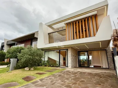 Casa de Condomínio com 4 Quartos à venda, 264m² no centro, Xangri-lá