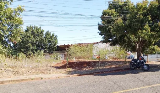 Lote/Terreno à venda, 416m² no Daniel Fonseca, Uberlândia